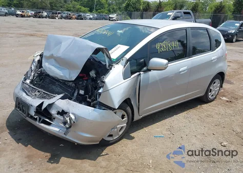 2013 Honda Fit z USA, uszkodzony, nr VIN JHMGE8H39DC071584